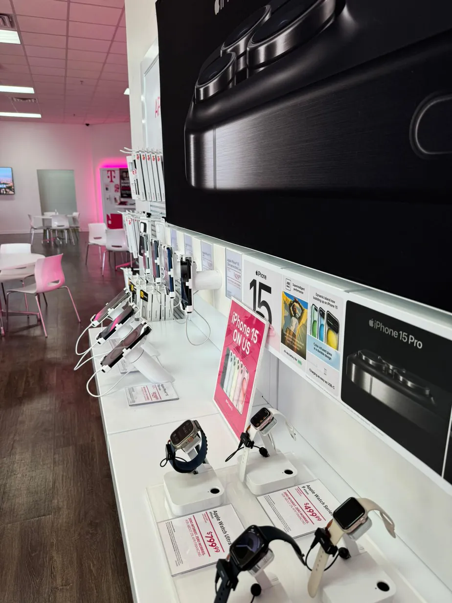  Interior photo of T-Mobile Store at US Hwy 10 & Sandy Ln, Stevens Point, WI 