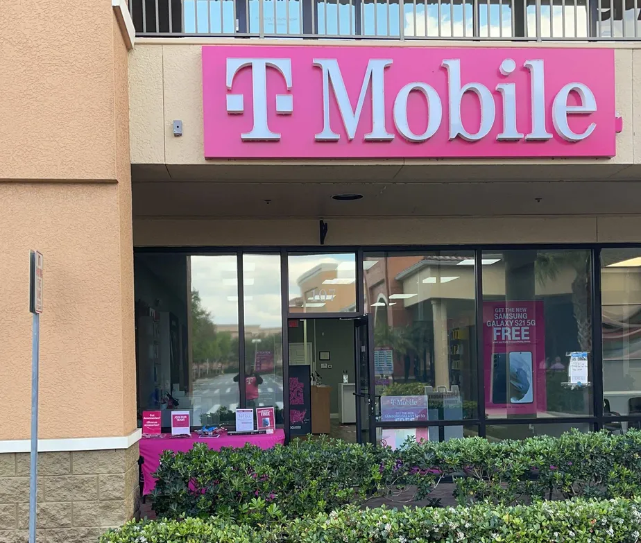 Exterior photo of T-Mobile store at Collier Blvd & Sweet Bay Ln, Naples, FL
