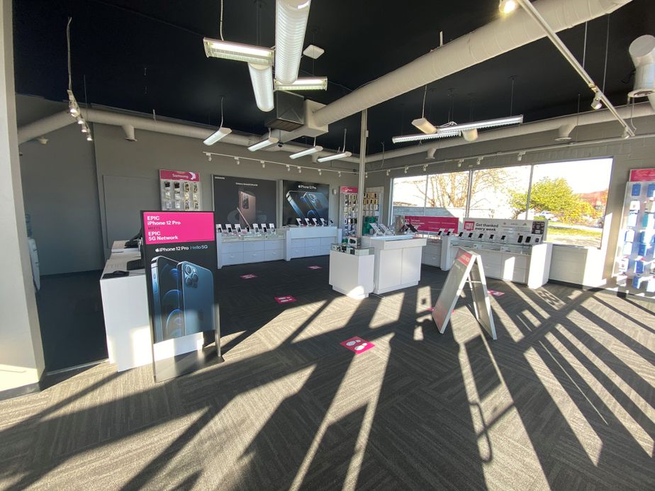Interior photo of T-Mobile Store at Park Blvd & W Flint St, Lake Orion, MI
