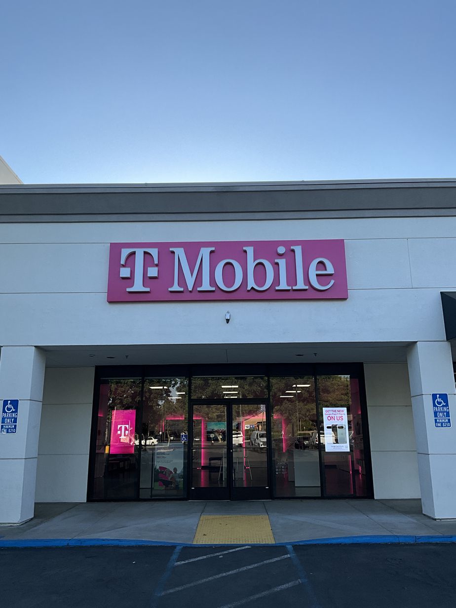 Exterior photo of T-Mobile Store at Promenade Shopping Center, Modesto, CA