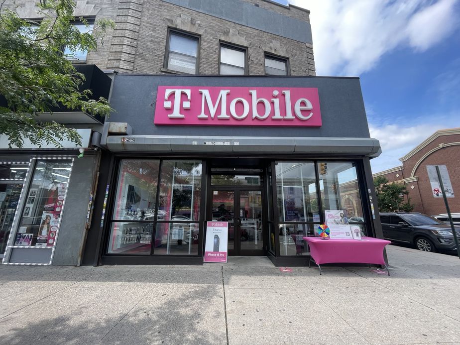 Exterior photo of T-Mobile Store at Westchester Square & Frisby, Bronx, NY