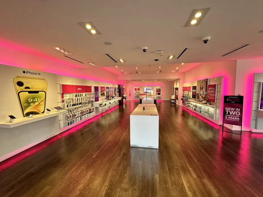 Interior photo of T-Mobile Store at Greenfield & US 60, Mesa, AZ