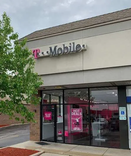  Exterior photo of T-Mobile store at Irving Park & N Barr 3, Hanover Park, IL 