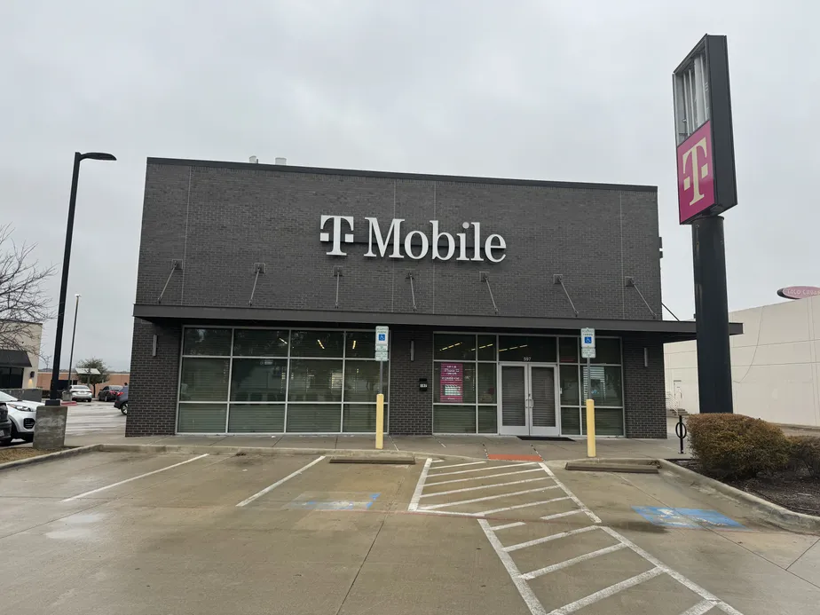  Exterior photo of T-Mobile Store at E Round Grove Rd & Vista Ridge Mall, Lewisville, TX 