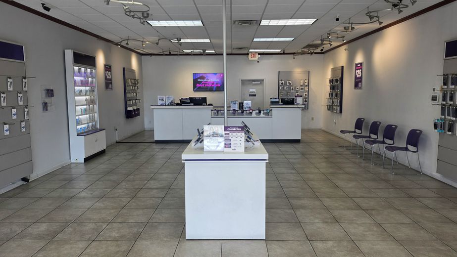 Metro by T-Mobile 9 S Reynolds Rd - 9 S Reynolds Rd 