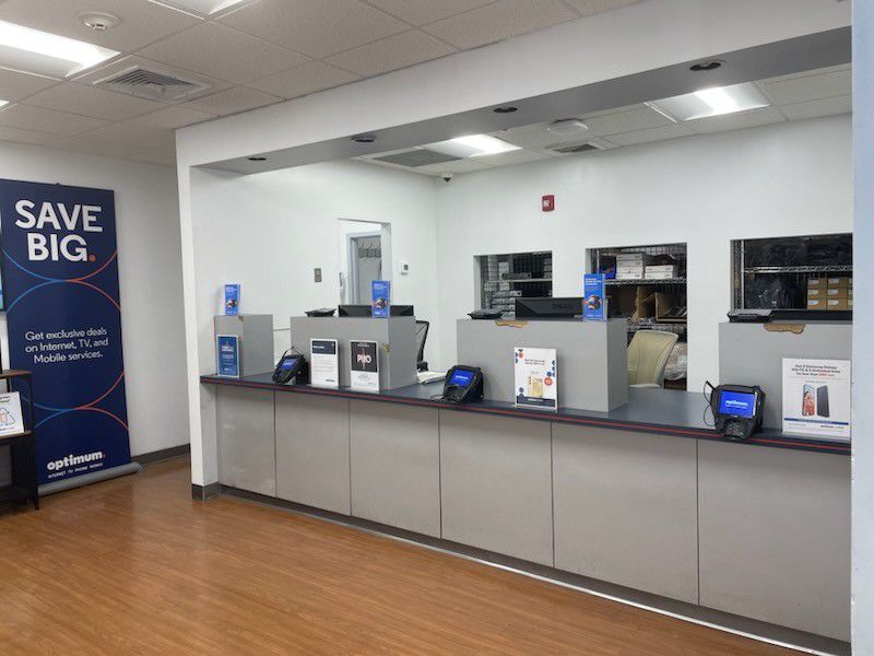 Mamaroneck 2380 Inside Store.jpg