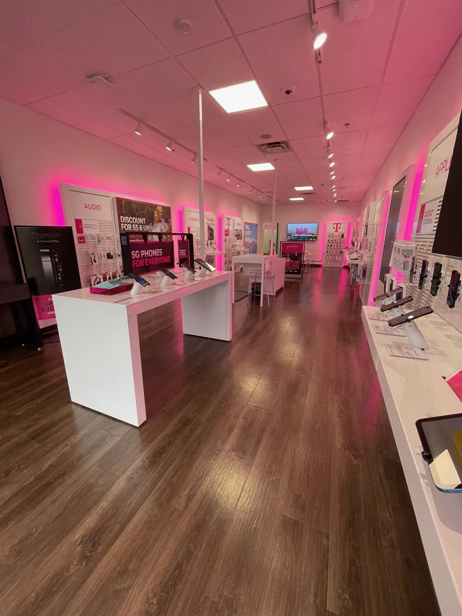  Interior photo of T-Mobile Store at FL 48 & I 75, Bushnell, FL 
