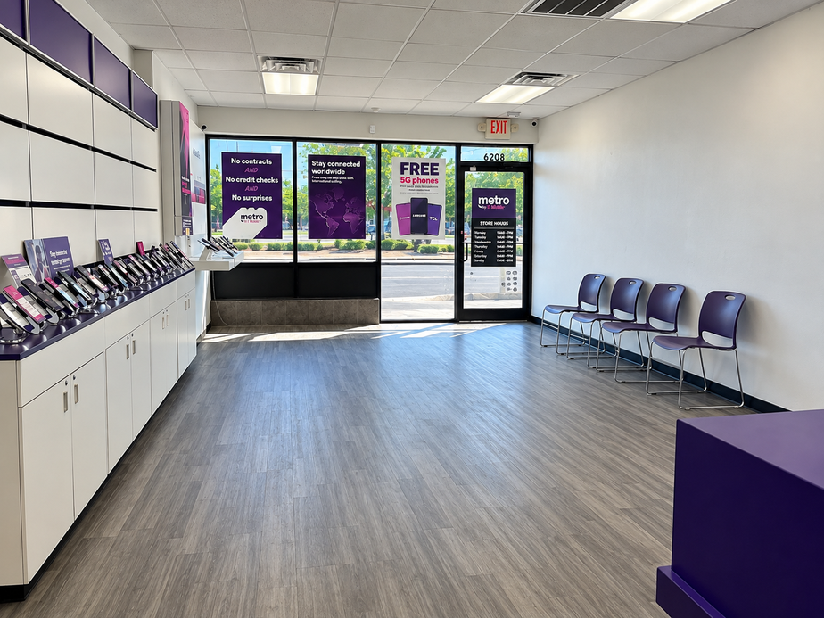 Metro by T-Mobile 6008 Camp Bowie Blvd - 6008 Camp Bowie Blvd 