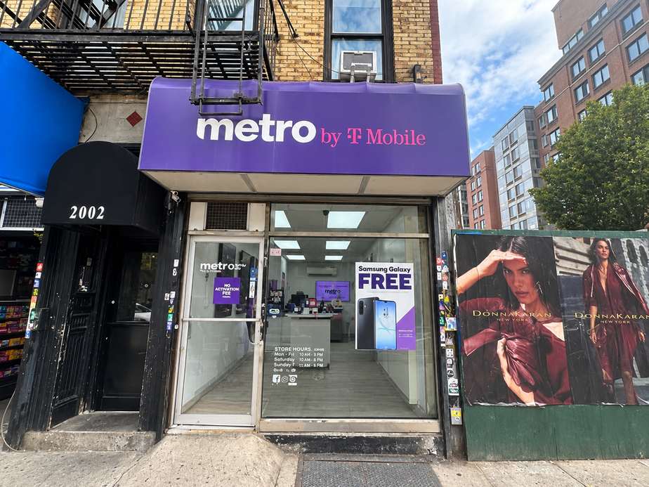 Metro by T-Mobile 2002 2nd Ave - 2002 2nd Ave 