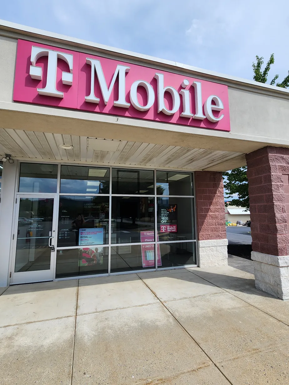  Exterior photo of T-Mobile Store at Mcconnellsburg & 2nd St, Mc Connellsburg, PA 