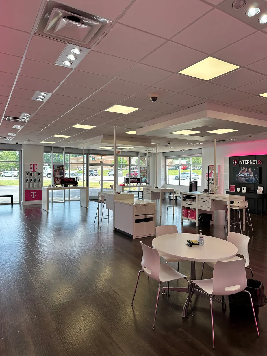  Interior photo of T-Mobile Store at Florence Cox Crk Pky & Mall Dr, Florence, AL 