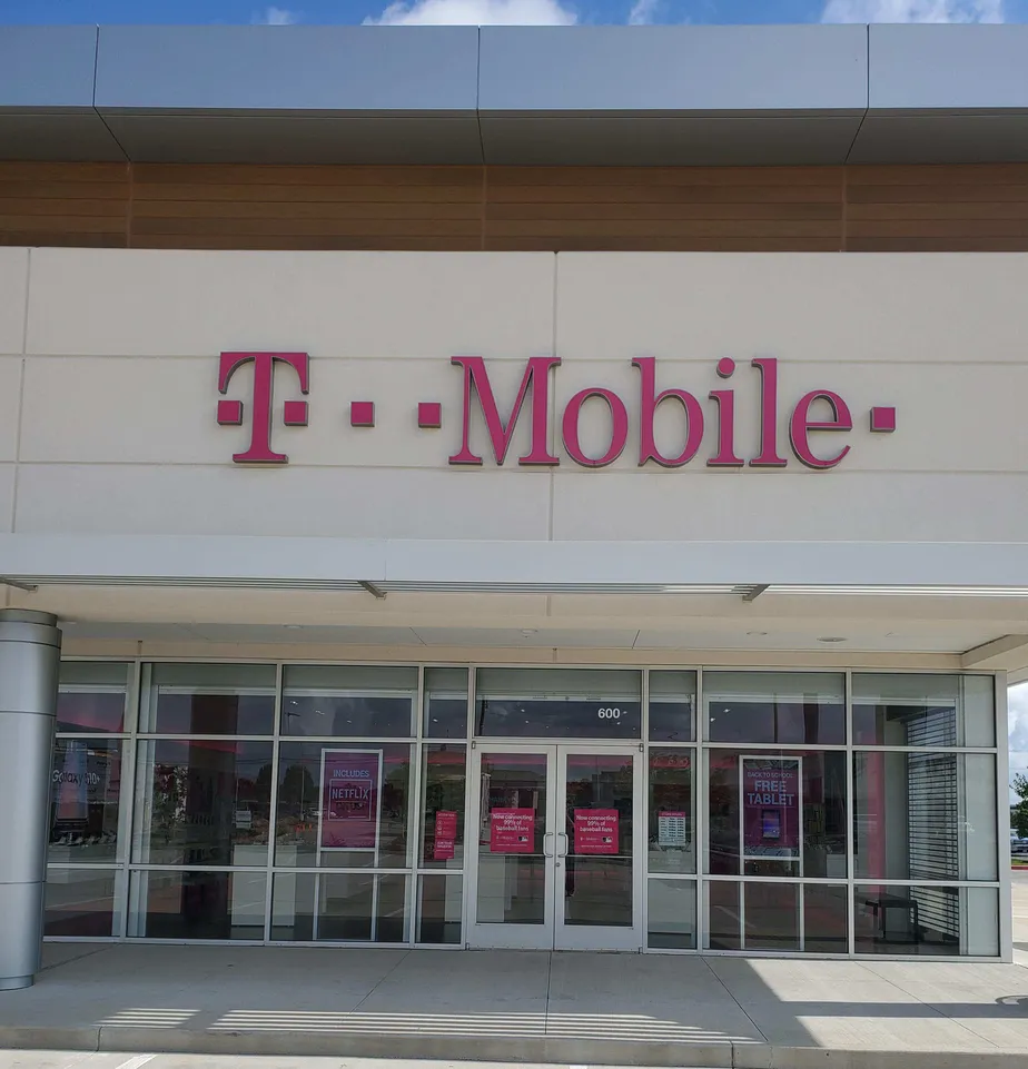 Exterior photo of T-Mobile store at Spring Stuebner Rd & Kuykendahl Rd, Spring, TX