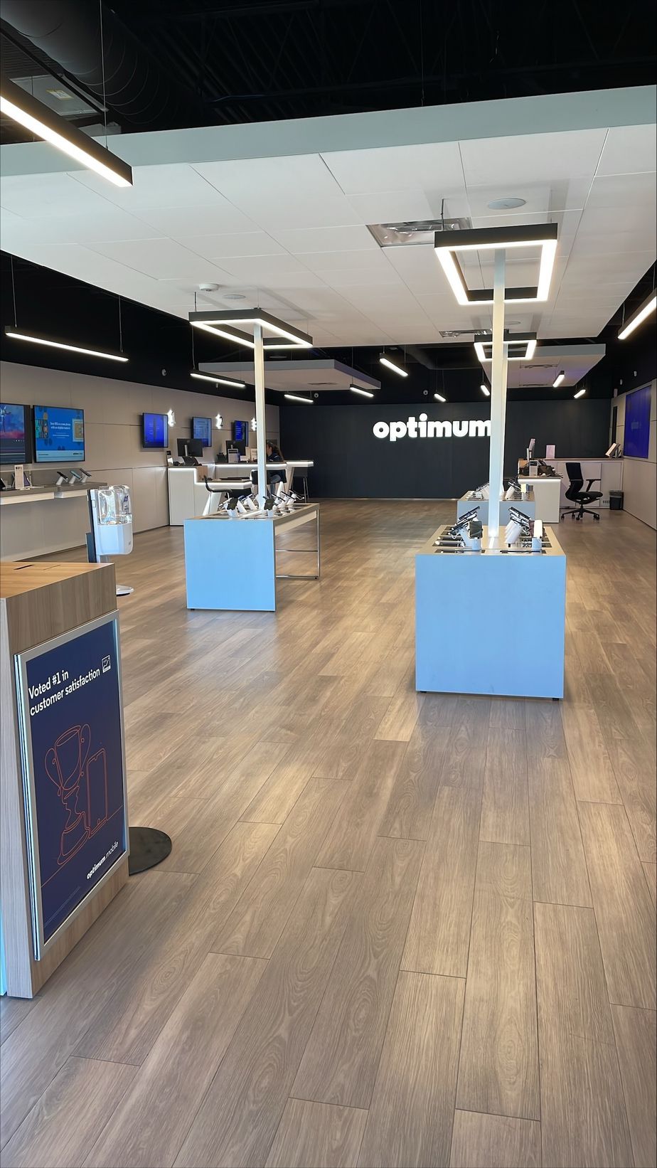  Terrell 8582 Inside Store.jpg 