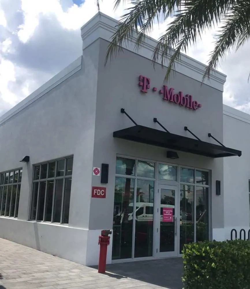 Exterior photo of T-Mobile store at N Dixie Hwy & 2nd Ave N, Lake Worth, FL