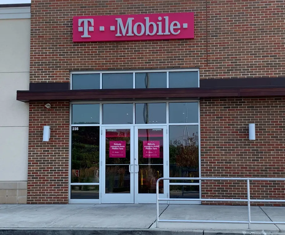 Exterior photo of T-Mobile store at Cheltenham & Ogontz Ave 2, Wyncote, PA 