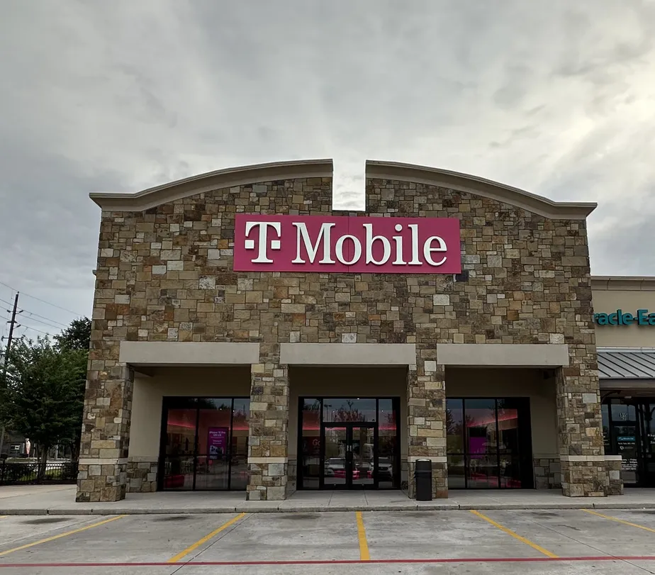 Exterior photo of T-Mobile Store at 1960 & Cutten, Houston, TX