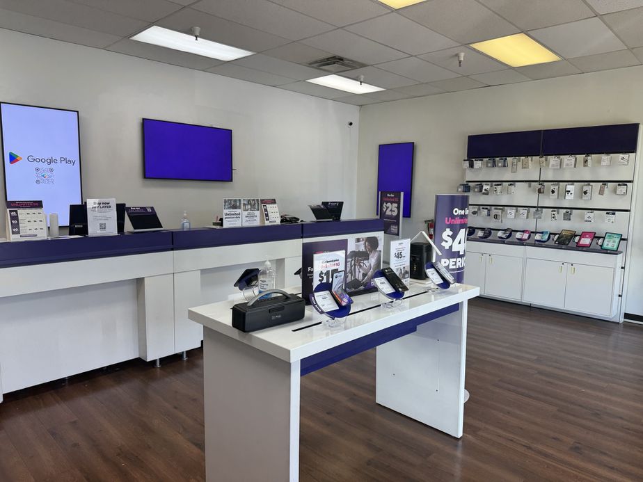 Metro by T-Mobile 464 12th St - 464 12th St 