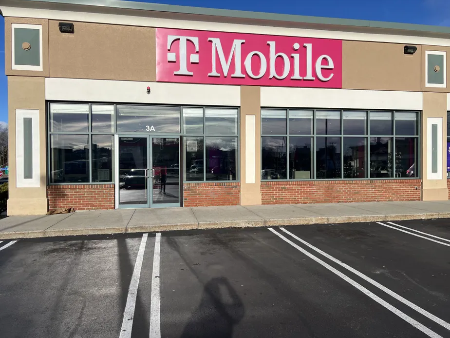  Exterior photo of T-Mobile Store at Bell Circle, Revere, MA 