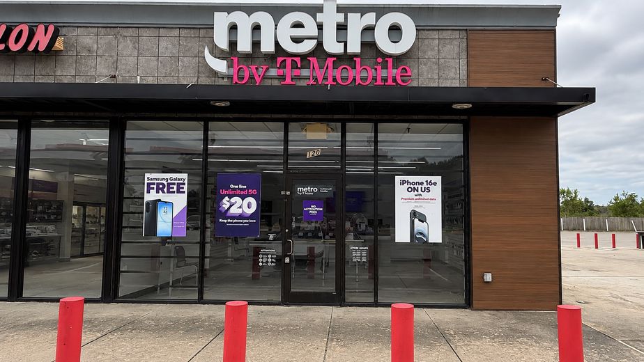 Metro by T-Mobile 11850 Tidwell Rd - 11850 Tidwell Rd 