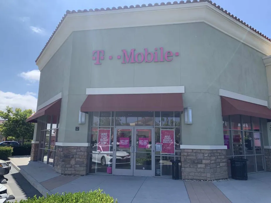  Exterior photo of T-Mobile store at Grand & San Marcos, San Marcos, CA 