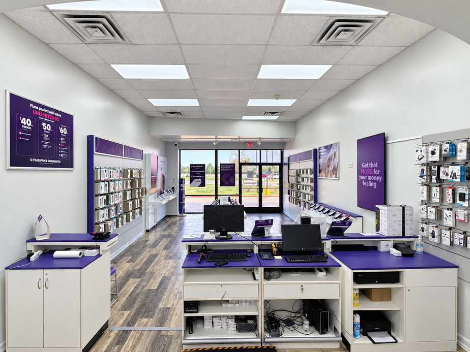 Metro by T-Mobile 1240 W Belt Line Rd C - 1240 W Belt Line Rd C 