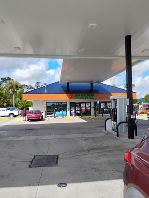 Image gallery for 7-Eleven