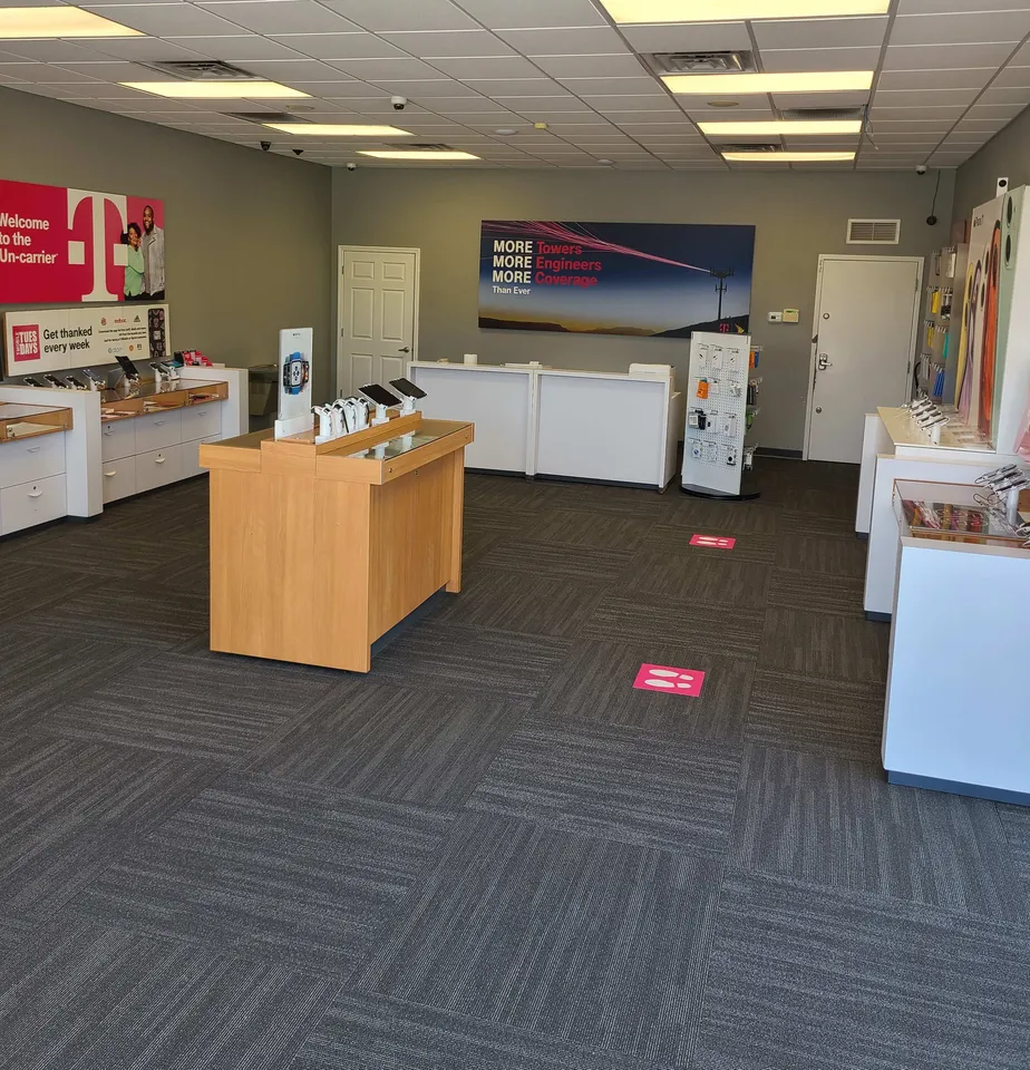 Interior photo of T-Mobile Store at S State Road 228 & Phantom Ln, Macclenny, FL