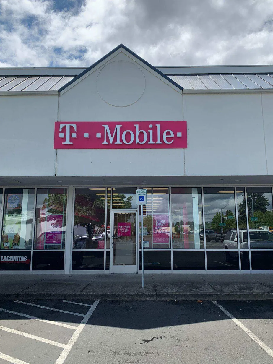 Exterior photo of T-Mobile store at E Ellendale Ave & Ne Kings Vly Hwy, Dallas, OR