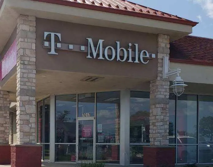Exterior photo of T-Mobile store at S 27th St & S Riverwood Blvd, Franklin, WI