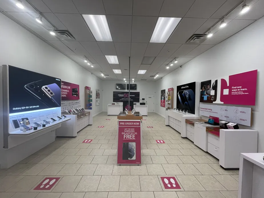  Interior photo of T-Mobile Store at Veterans Pkwy & Krispy Kreme Dr, Bloomington, IL 