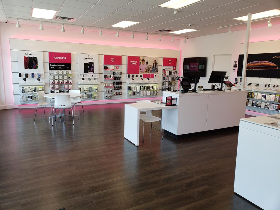Interior photo of T-Mobile Store at 1st St South & Monongalia Ave, Willmar, MN