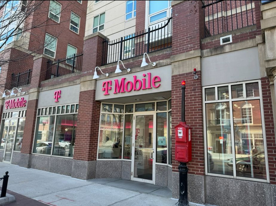 Exterior photo of T-Mobile Store at Hancock & Huntley, Quincy, MA