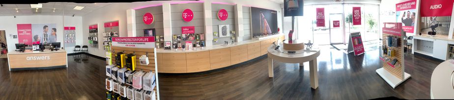 Interior photo of T-Mobile Store at Hwy 35 Bypass & Hwy 6, Alvin, TX