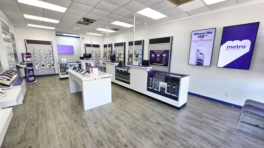 Metro by T-Mobile 1628 W Randol Mill Rd - 1628 W Randol Mill Rd 