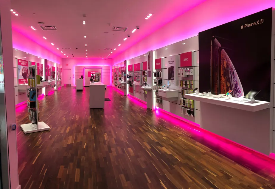 Interior photo of T-Mobile Store at Ross Park Mall, Pittsburgh, PA
