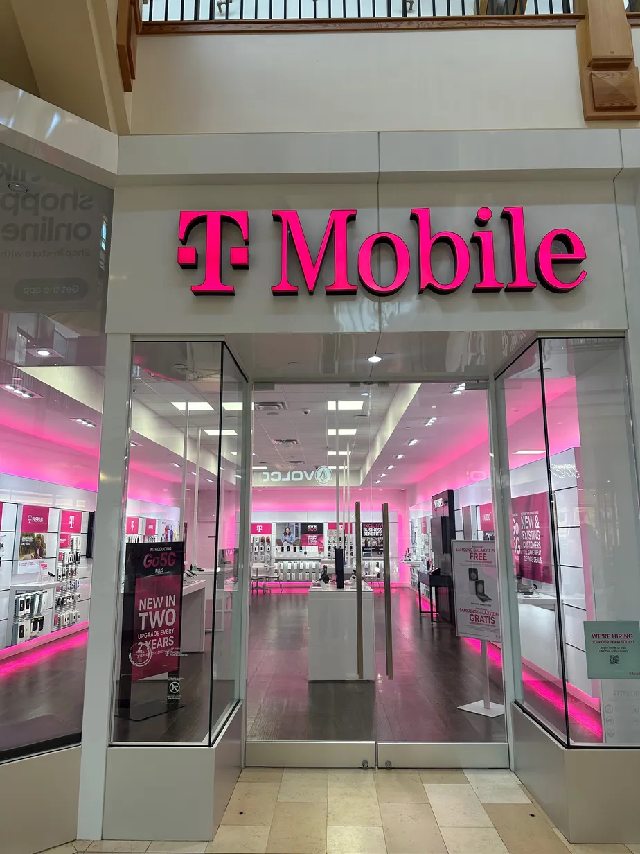 Exterior photo of T-Mobile Store at Park Meadows, Lone Tree, CO