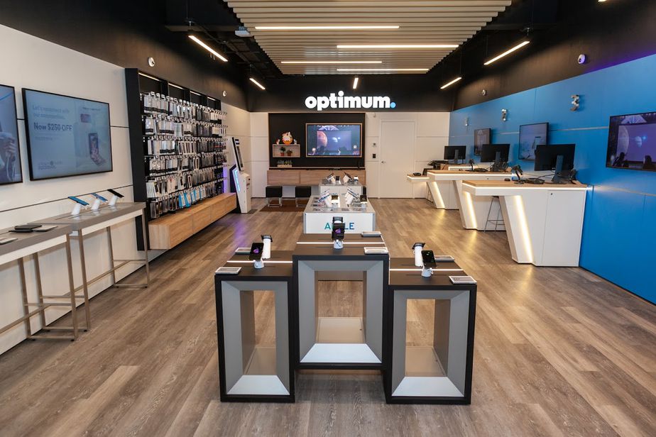 Stamford 8489 Inside Store.jpg