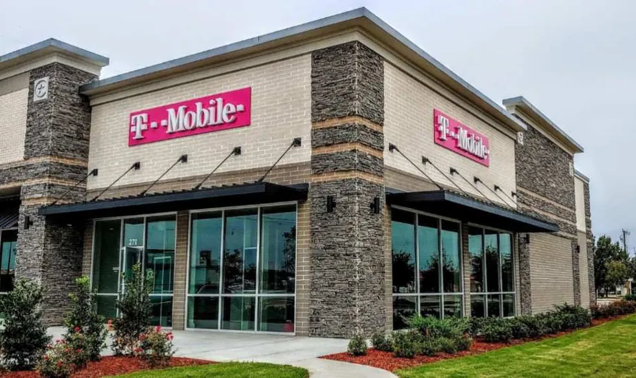 Exterior photo of T-Mobile Store at W Pioneer Pkwy & Hwy 161, Grand Prairie, TX