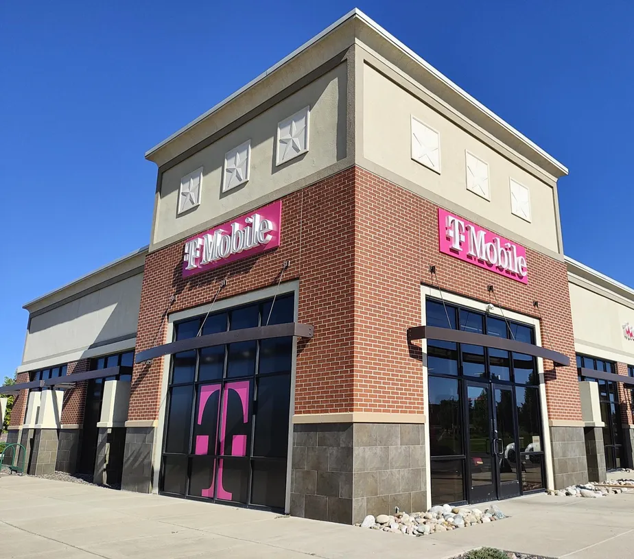 Exterior photo of T-Mobile Store at Arapahoe & Parker, Centennial, CO