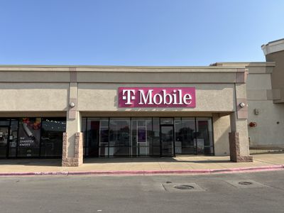 T-Mobile Authorized Retailer