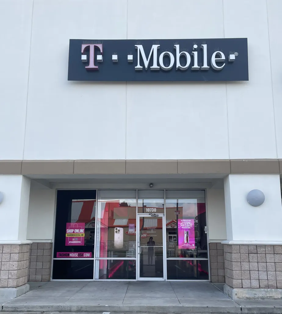  Exterior photo of T-Mobile Store at Hwy 59 N & W Little York, Houston, TX 
