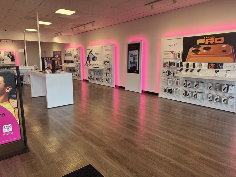  Interior photo of T-Mobile Store at Main St & E Mountain View St, Barstow, CA 