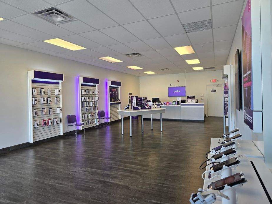 Metro by T-Mobile 2438 N Lebanon St. - 2438 N Lebanon St. 
