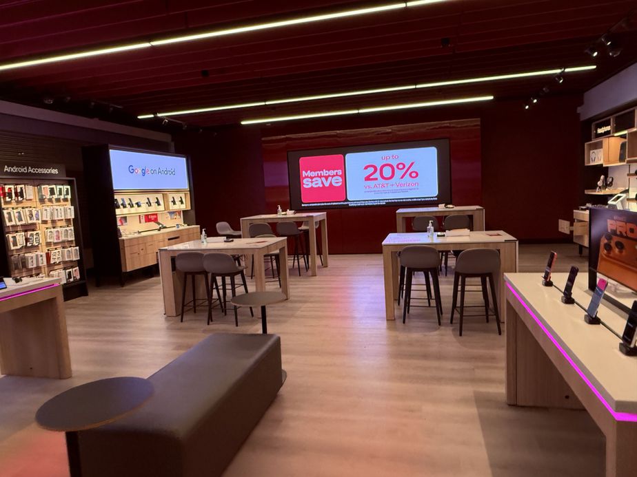  Interior photo of T-Mobile Store at Forest Ave & Barrett, Staten Island, NY 