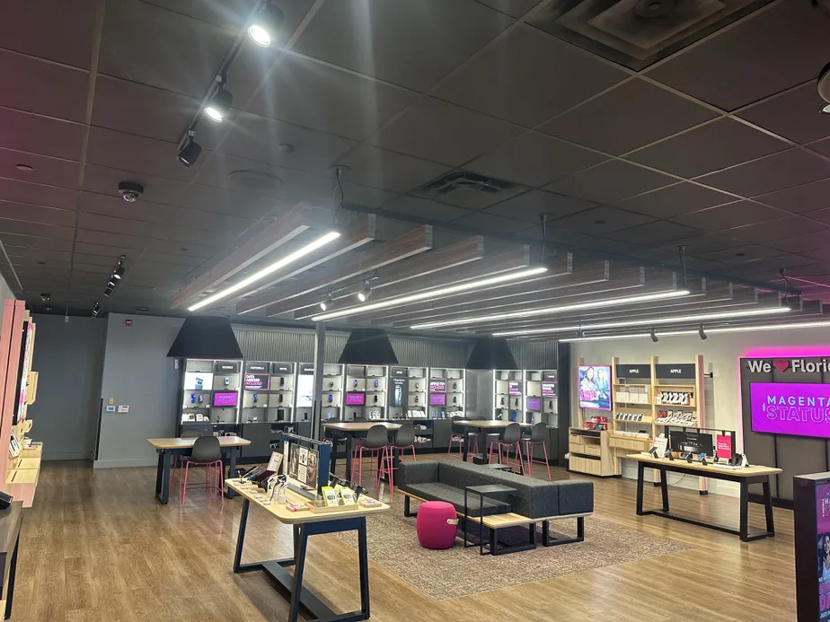  Interior photo of T-Mobile Store at Northlake Blvd & Congress Ave, Palm Beach Gardens, FL 