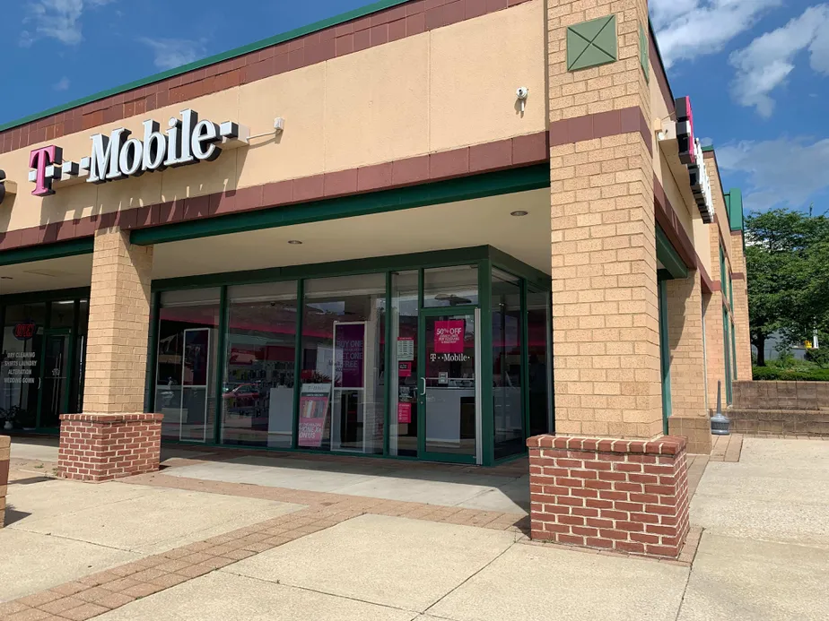 Exterior photo of T-Mobile store at West 41st St & Hickory Ave, Baltimore, MD