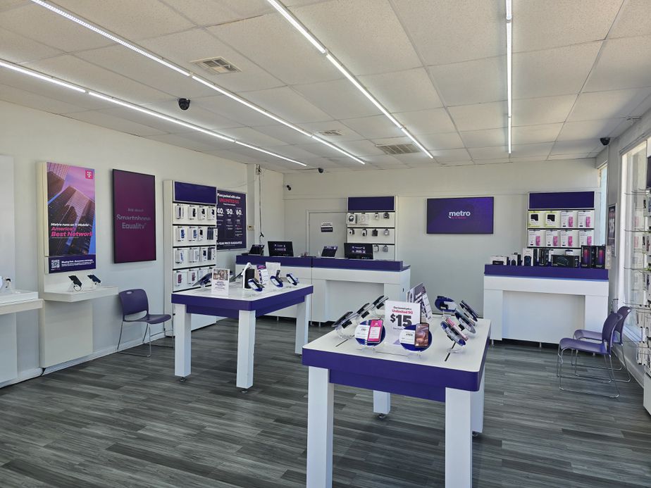 Metro by T-Mobile 5437 Blanco Rd - 5437 Blanco Rd 