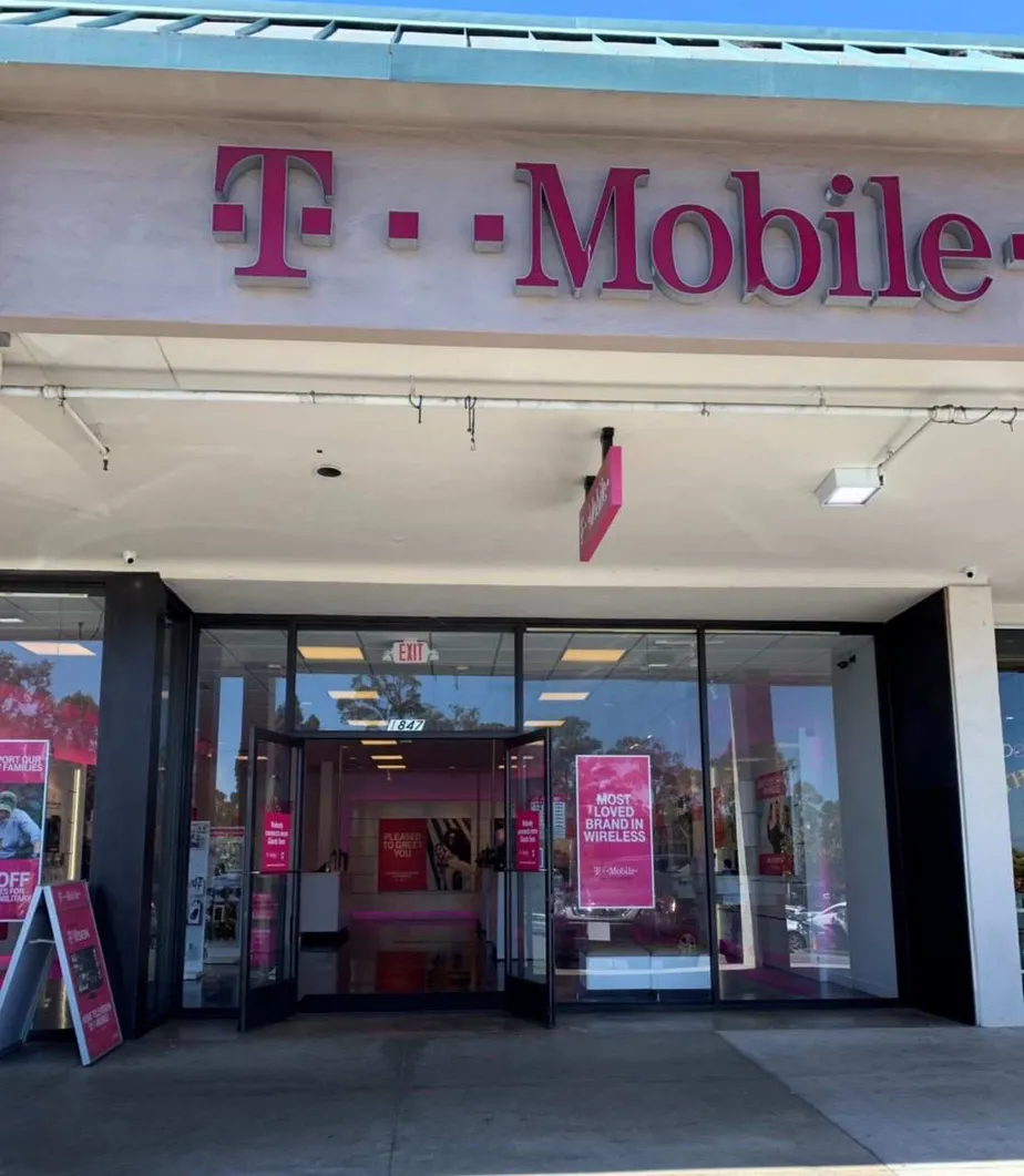 Exterior photo of T-Mobile store at El Camino Real & Trousdale, Burlingame, CA