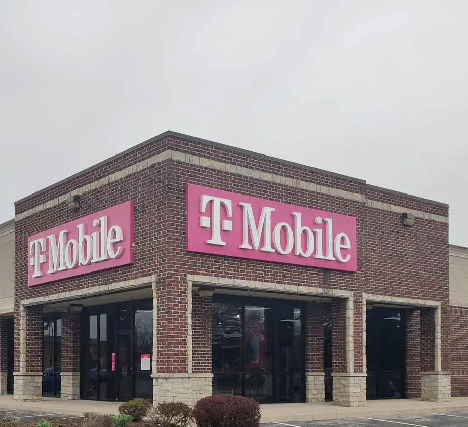 Exterior photo of T-Mobile store at Us Hwy 31 & W Smith Valley Rd, Greenwood, IN