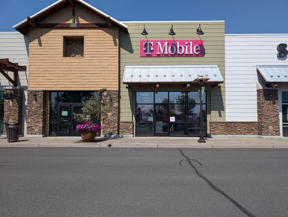 Exterior photo of T-Mobile Store at N Hwy 97 & Nels Anderson Pl, Bend, OR